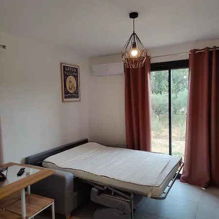 - Un Coin Du Sud Apartment